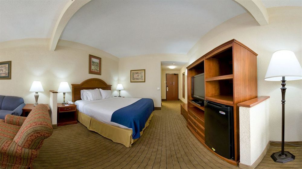 Holiday Inn Express & Suites Houston - Memorial Park Area By Ihg Zewnętrze zdjęcie